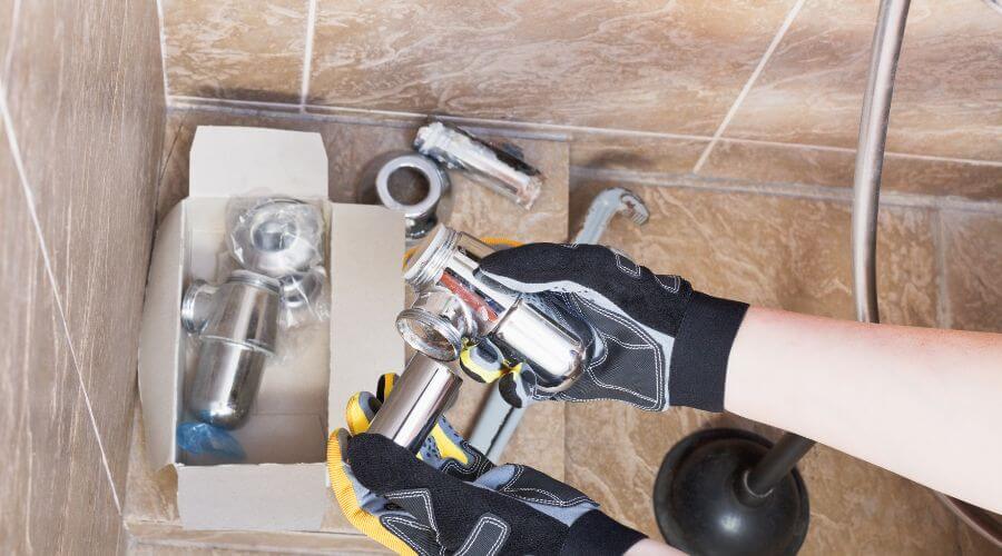 Professional gutter cleaning in Inwood, NY